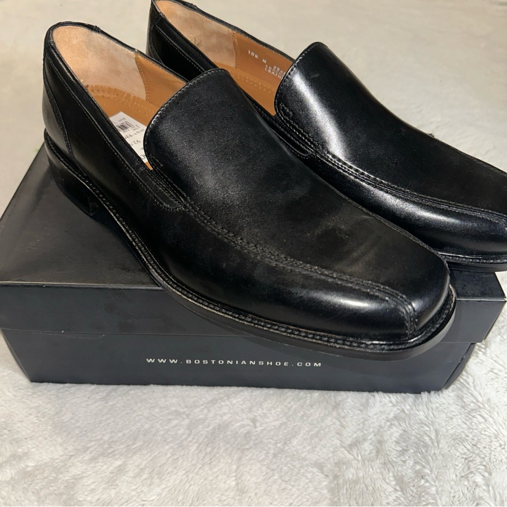 Bostonian Black Leather Men's Loafers